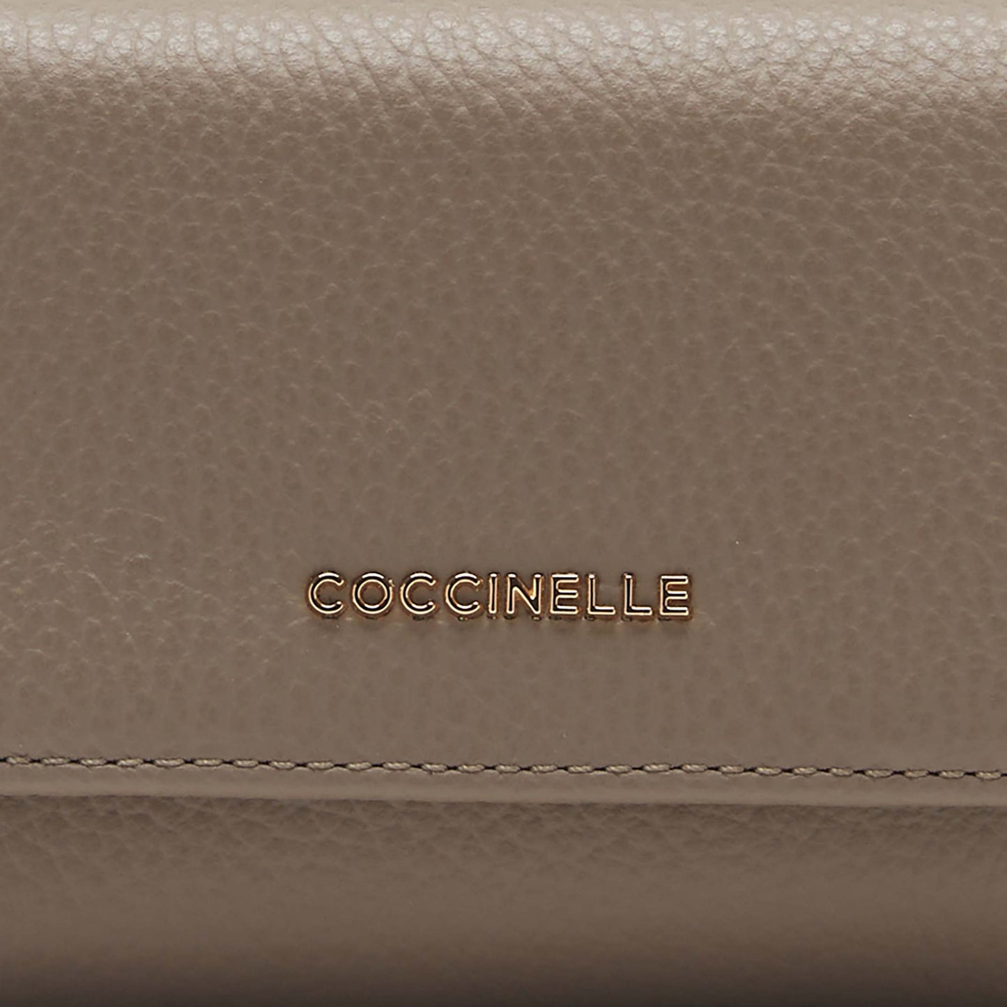 メタリック ソフト