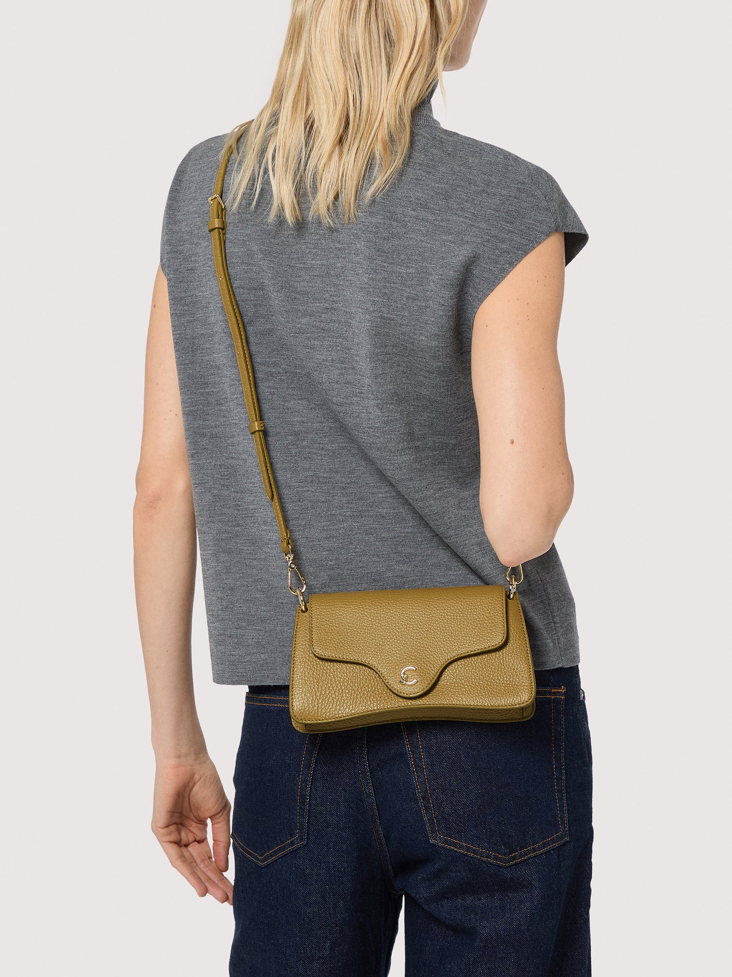 コチネッレC-ME フォンホルダー